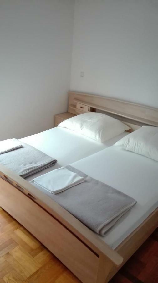 Apartmani "Radi" Baška Voda Exterior foto